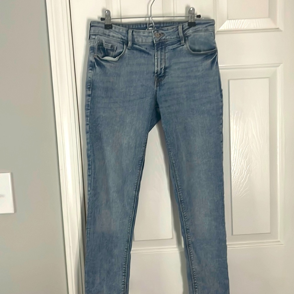 Light wash jeans